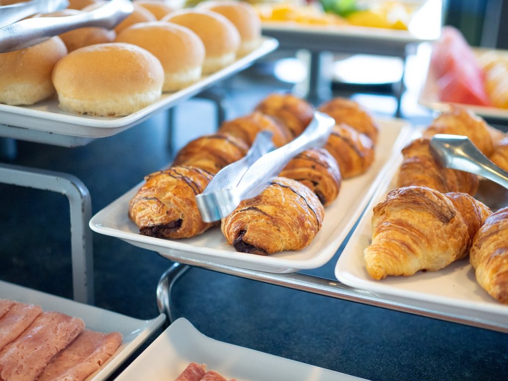breakfast, croissants, food-3580809.jpg
