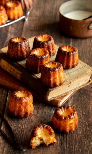canelé, pastry, food-5856024.jpg
